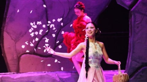 Hành trình trưởng thành từ lớp phấn, nét cọ của những nghệ sĩ hóa trang trẻ