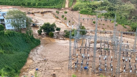 Thủy điện Sông Mã 3 ngừng hoạt động do ngập sâu 1,3 m bùn đất