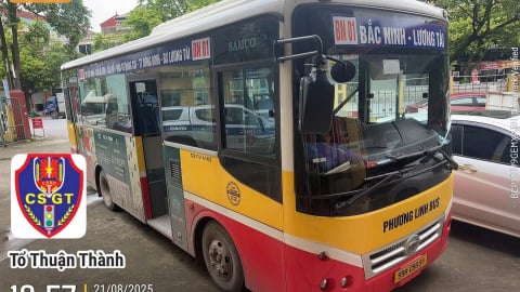 Phát hiện tài xế xe buýt uống bia lái xe, người dân gọi thẳng CSGT