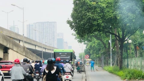 Chất lượng không khí Hà Nội ngày 12/5 ở mức kém, hạn chế ra ngoài