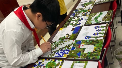 Học về tái chế qua nghệ thuật mosaic
