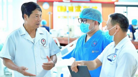 Hơn ba thập kỷ giữ lửa nghề y: [Bài 2] Trăn trở một đời với y đức