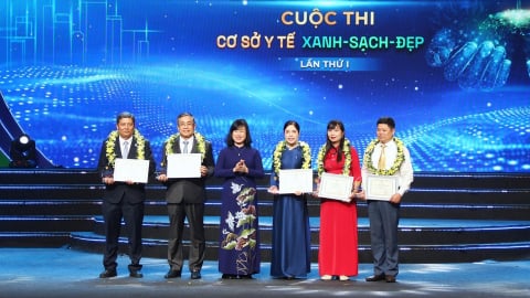 Trao giải Cuộc thi Cơ sở y tế Xanh - Sạch - Đẹp lần thứ I
