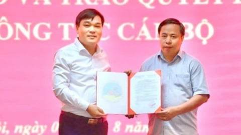 Giao Phó Viện trưởng Lê Đức Thảo phụ trách Viện Di truyền Nông nghiệp