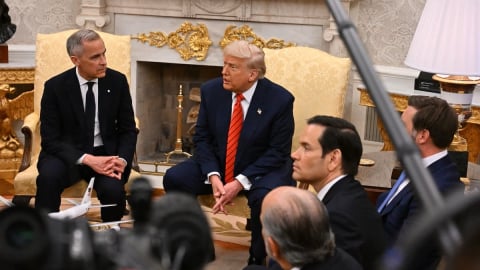 Ông Trump tuyên bố Houthi đã 'đầu hàng', Mỹ sẽ dừng tấn công