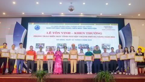 Đà Nẵng tôn vinh 279 tập thể, cá nhân trong phong trào hiến máu tình nguyện