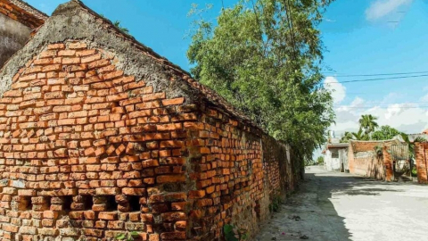 Nhà thơ Nguyễn Thành Phong: Làng ta ra thế giới