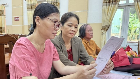 Người dân Đà Nẵng lần đầu nhận sổ đỏ từ cấp phường