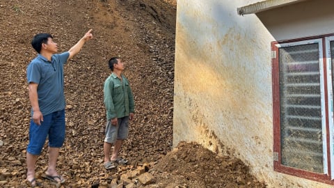 Tình làng nghĩa xóm giúp gia đình người Dao ổn định sau sạt lở