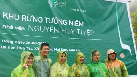 Một cánh rừng Hua Tát mới…
