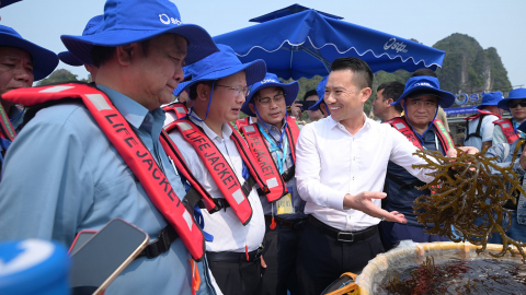 Mở lòng để mở biển
