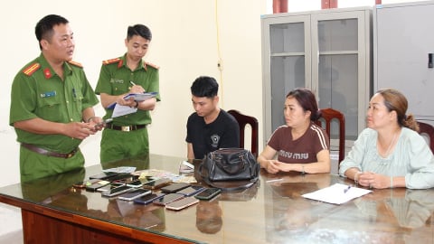 Cảnh báo trộm cắp khi dân đổ xô chiêm bái xá lợi Đức Phật