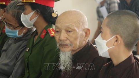 Bị cáo Lê Tùng Vân nhận mức án 3 năm tù về tội loạn luân