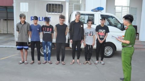 Khởi tố 11 đối tượng gây rối trật tự công cộng