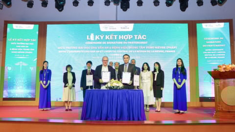 Trường Đại học Chu Văn An ký hợp tác với thành phố Nevers - Pháp