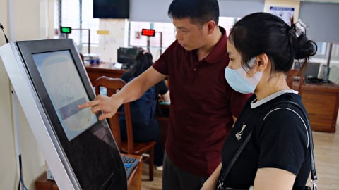 Từ hưởng bảo hiểm thất nghiệp đến ổn định cuộc sống