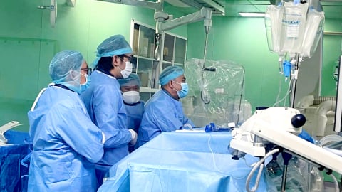 Cứu sống bệnh nhân nguy kịch nhờ kỹ thuật nút mạch hiện đại