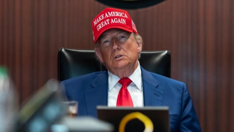Ông Trump bất ngờ tuyên bố Iran và Israel đạt được lệnh ngừng bắn