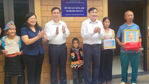 Tuần Giáo xóa gần 2.000 nhà tạm, cấp điện cho vùng sâu