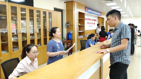 Hiệu quả sổ tay hướng dẫn thủ tục đất đai cho chính quyền hai cấp