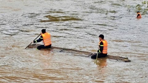 Quảng Ninh: Tìm kiếm cháu bé 12 tuổi bị lũ cuốn trôi ở xã Điền Xá