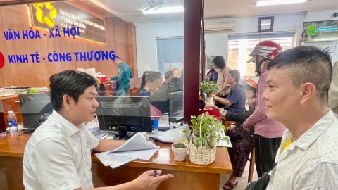 TP.HCM yêu cầu không để tình trạng 'cò giấy tờ' ở Bộ phận một cửa