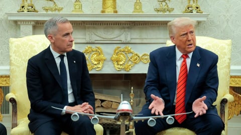 Ông Trump tăng thuế đối với Canada lên 35%