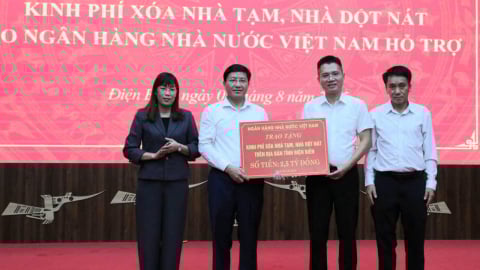 Điện Biên: Ủy ban MTTQ tiếp nhận 2,5 tỷ đồng ủng hộ xóa nhà tạm