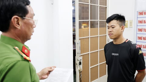Bắt đối tượng cho phụ nữ vay nặng lãi và buộc chụp ảnh khỏa thân