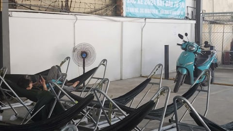 TP.HCM nở rộ trạm sạc xe máy điện