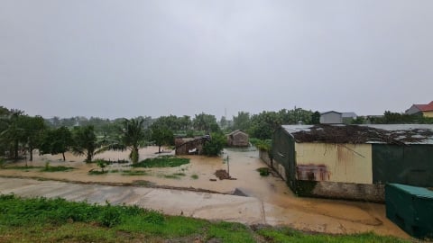 Kiến nghị Trung ương hỗ trợ xây nhà cho hộ bị sập nhà do bão Wipha