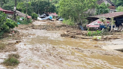 Xã biên giới Yên Nhân tan hoang sau bão