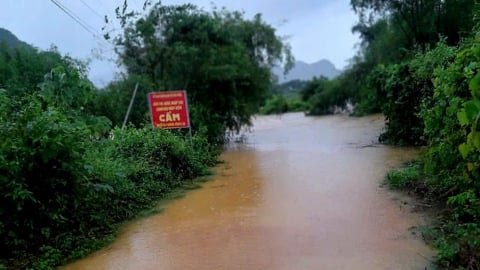 Tỉnh Phú Thọ liên tiếp có người mất tích do đi đánh cá trong mưa lũ