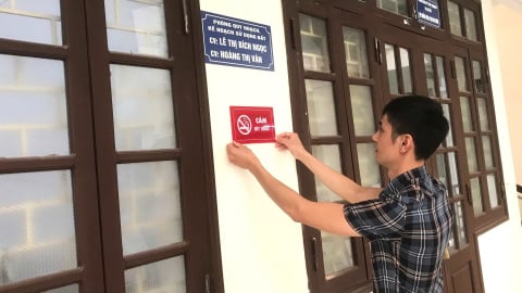‘Cuộc chiến’ với khói thuốc: Từ luật đến khát vọng