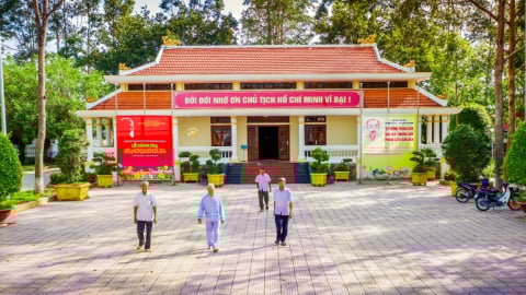 Cần Thơ: Quốc khánh 2/9 nhiều hoạt động dâng hương tại các đền thờ
