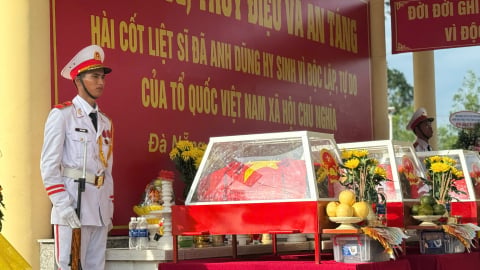 Truy điệu, an táng 5 hài cốt liệt sĩ tìm thấy tại hang Đá Sập