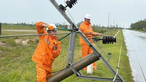 Hà Tĩnh phấn đấu cấp điện trở lại trước 29/8