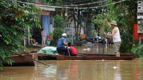 Hơn 60 hộ dân ở Cửa Hà chìm trong biển nước
