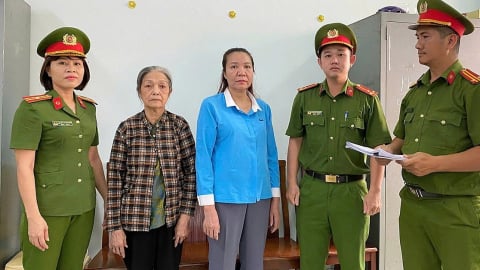 Chủ cơ sở Mái ấm Hoa Hồng và 3 bảo mẫu hầu tòa