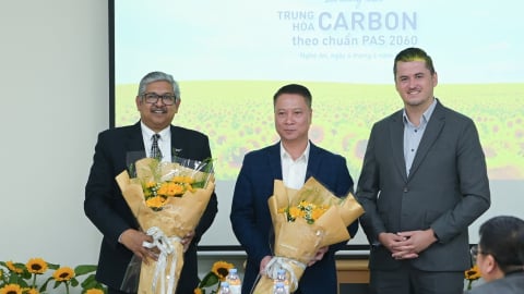 Tập đoàn TH nhận 2 chứng nhận trung hòa carbon quốc tế