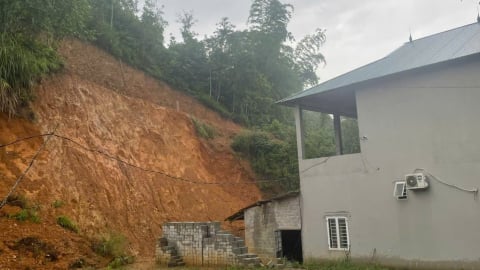 Vùng núi làm gì để ứng phó nguy cơ sạt lở?