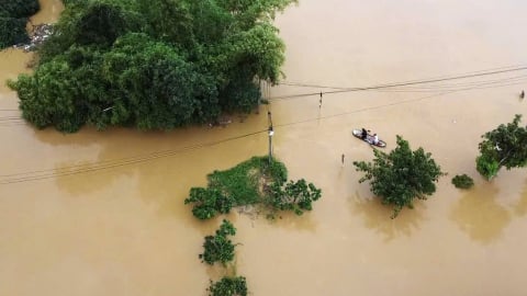 Vững vàng vượt qua một năm thiên tai khốc liệt