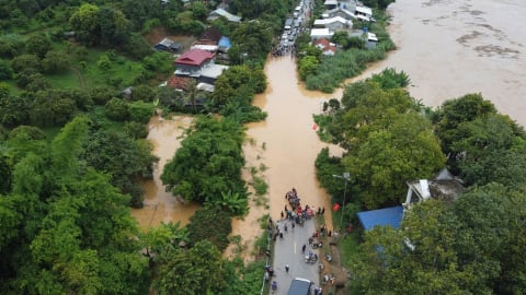 Phó Chủ tịch tỉnh Sơn La: 'Không để người dân vùng bị cô lập nguy hiểm'