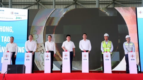 Đốt dầu lần đầu Lò hơi Tổ máy 1 Nhà máy nhiệt điện Quảng Trạch I