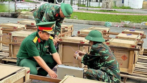 300 giàn pháo hoa sẵn sàng rực sáng đêm Tết Độc lập