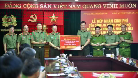 Công an TP Hà Nội chung tay xóa nhà tạm, nhà dột nát