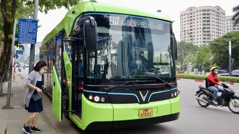 Hà Nội: Cần gói giải pháp toàn diện, đồng bộ để ‘xanh hóa’ xe buýt