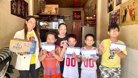 Tân Hiệp Phát thăm hỏi và trao quà cho các em mồ côi nhân Ngày 1/6