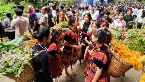 Non nước Tuyên Quang hút hồn du khách