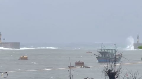 Bạch Long Vỹ đã xuất hiện mưa lớn, gió mạnh cấp 7